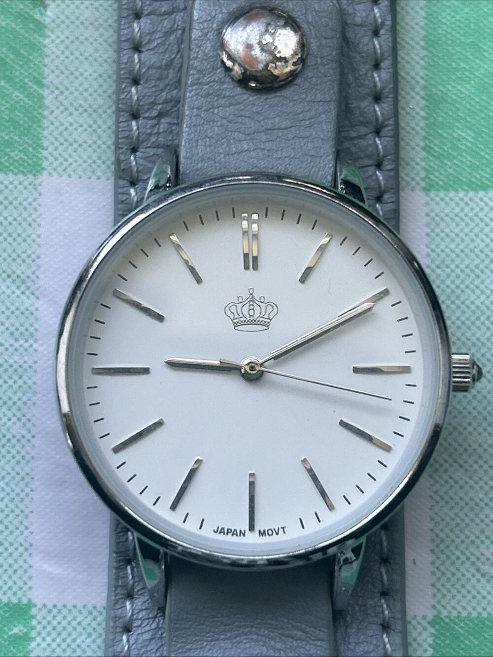 Premier Designs Silver Tone Gray Strap Band Womens Quartz Watch